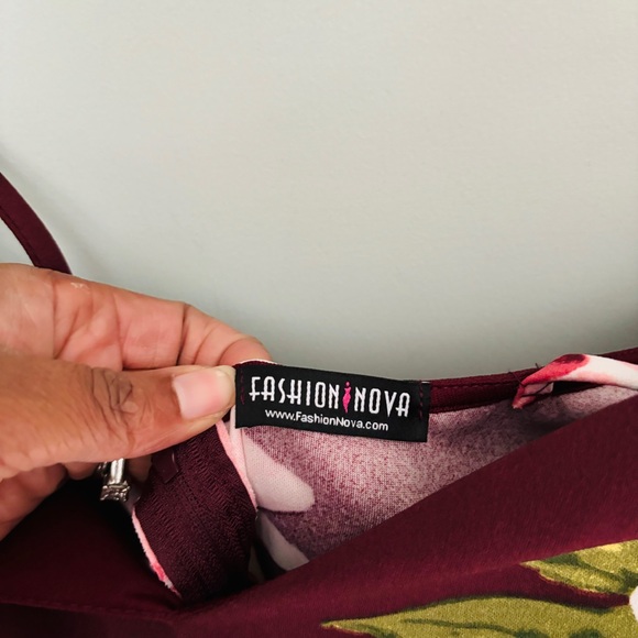 Fashion Nova Floral Cold Shoulder Dress Size 2X - Picture 7 of 7